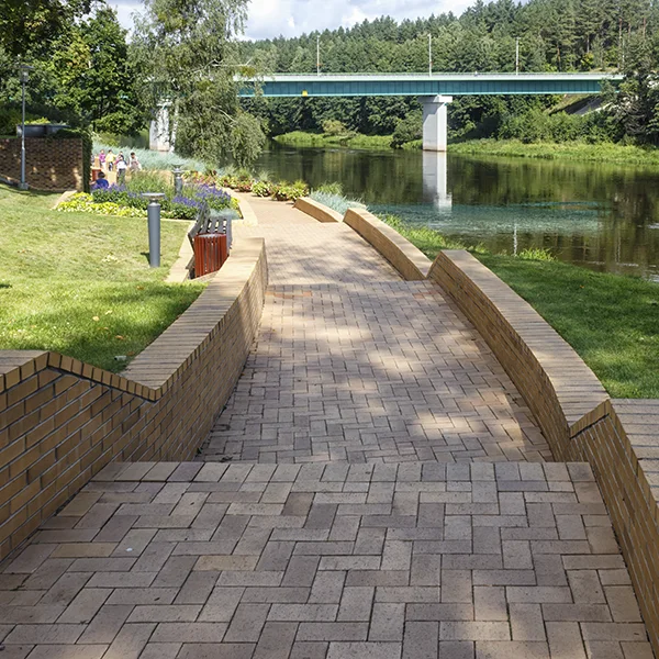 Walkways & Sidewalks